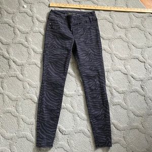 Rock and republic denim RX slimming down a fever pull on women’s jeans size 6